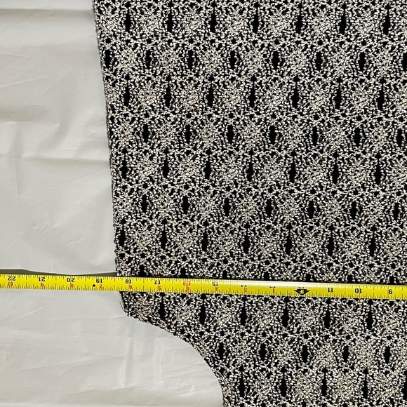 J. Valdi - Picture 7 of 8